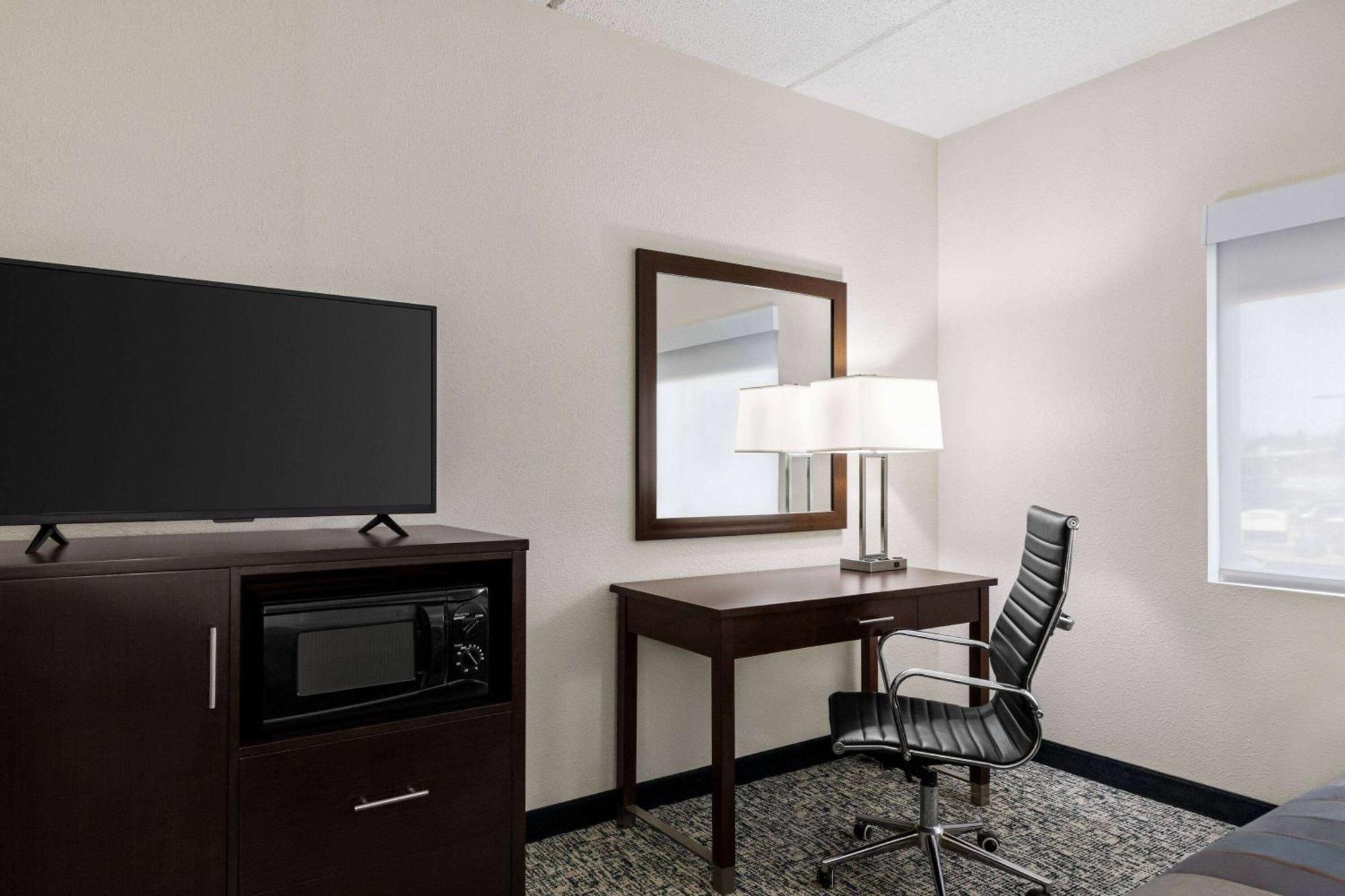 วินเกท บาย วินด์แฮม เฟลตเชอร์ แอท แอชวิลล์แอร์พอร์ต Hotel เฟลทเชอร์ ภายนอก รูปภาพ
