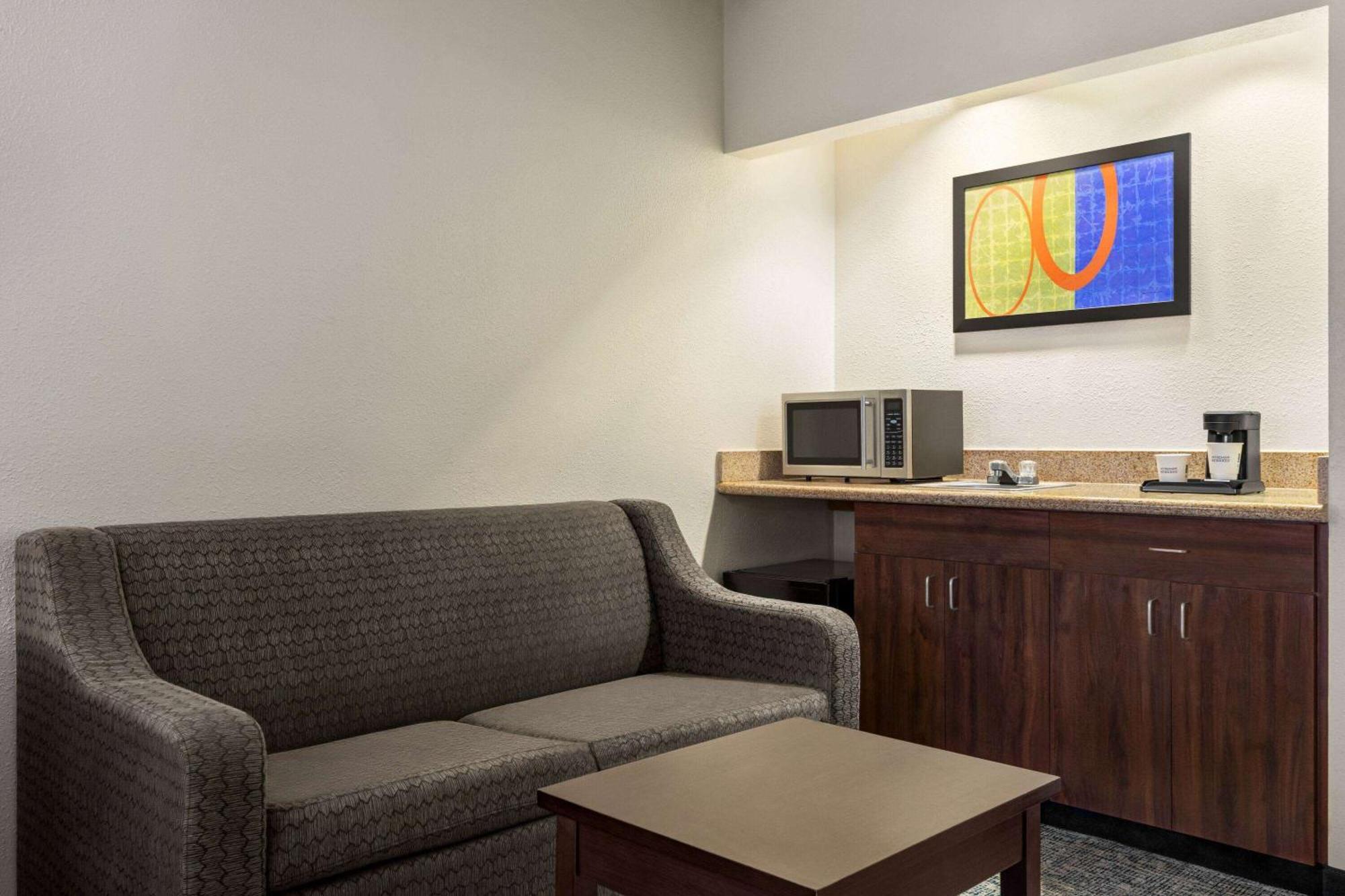 วินเกท บาย วินด์แฮม เฟลตเชอร์ แอท แอชวิลล์แอร์พอร์ต Hotel เฟลทเชอร์ ภายนอก รูปภาพ
