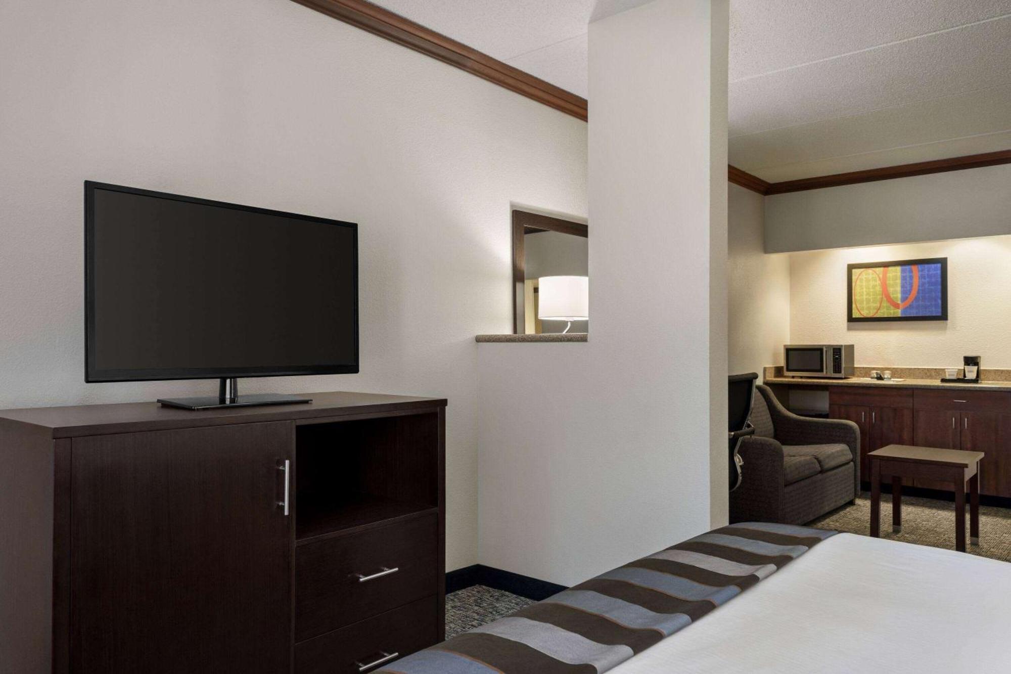 วินเกท บาย วินด์แฮม เฟลตเชอร์ แอท แอชวิลล์แอร์พอร์ต Hotel เฟลทเชอร์ ภายนอก รูปภาพ